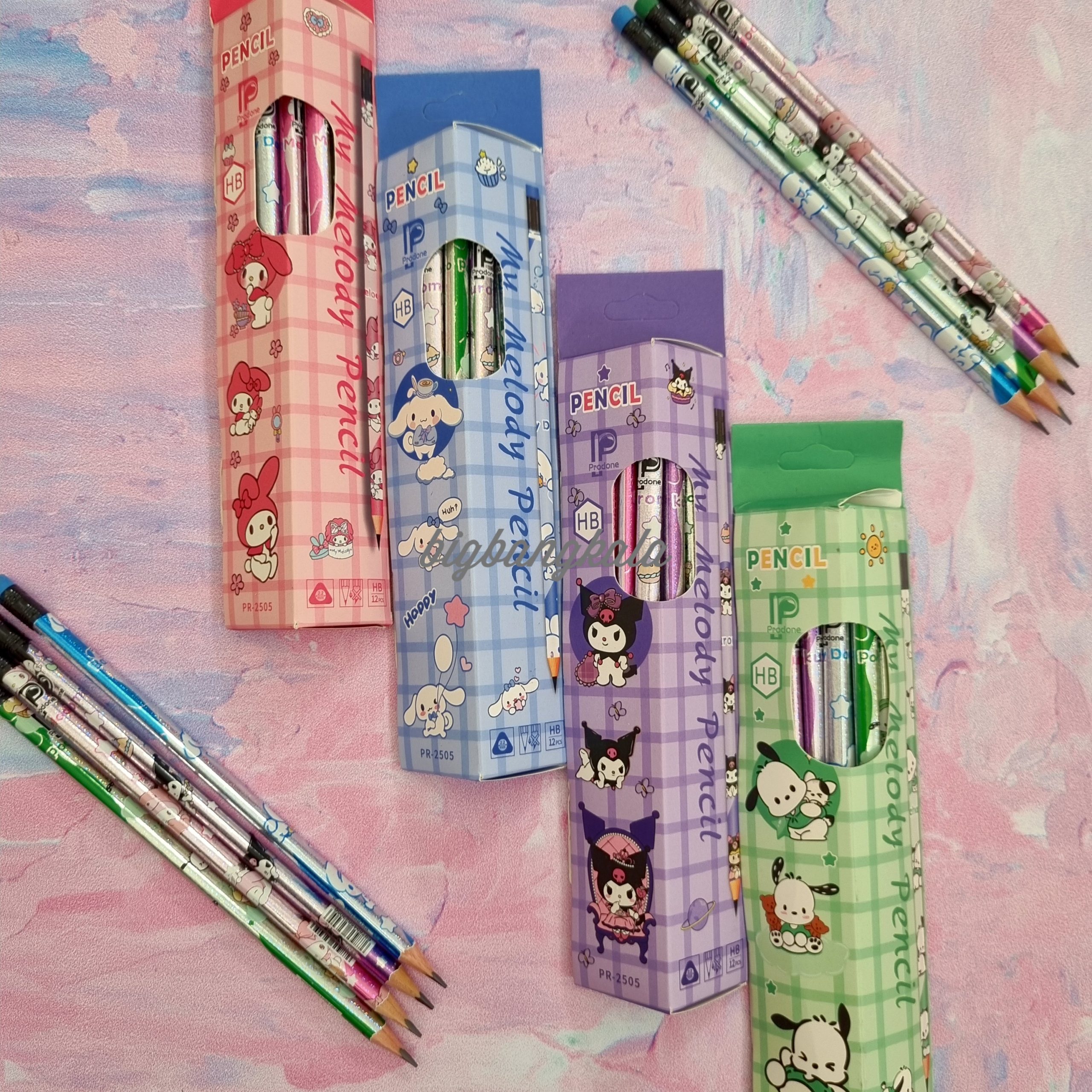 Picsart_25-11-24_15-46-31-958 مداد مشکی اکلیلی پاک کن دار پرودون طرح سانریو Sanrio Prodone - تصویر 1