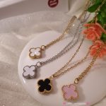 گردنبند ونکلیف